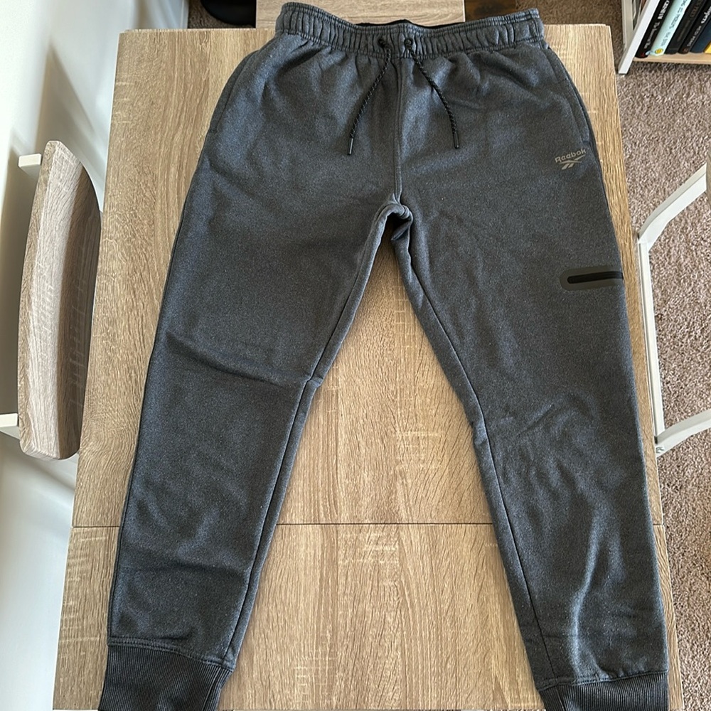 Gently Used Men’s Dark Gray Reebok Sweatpants - Medium